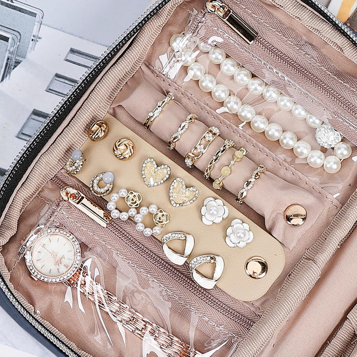 Travel Jewelry Case Organizer, Compact Jewelry Storage Bag for Necklaces, Earrings, Rings, Bracelets and Watch, Portable Jewelry Holder for Trip, Vacation, Daily Use, Pink