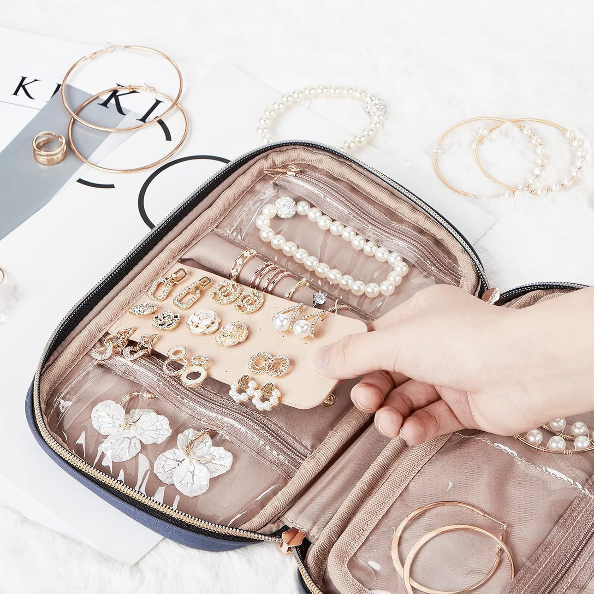 Travel Jewelry Case Organizer, Compact Jewelry Storage Bag for Necklaces, Earrings, Rings, Bracelets and Watch, Portable Jewelry Holder for Trip, Vacation, Daily Use, Pink