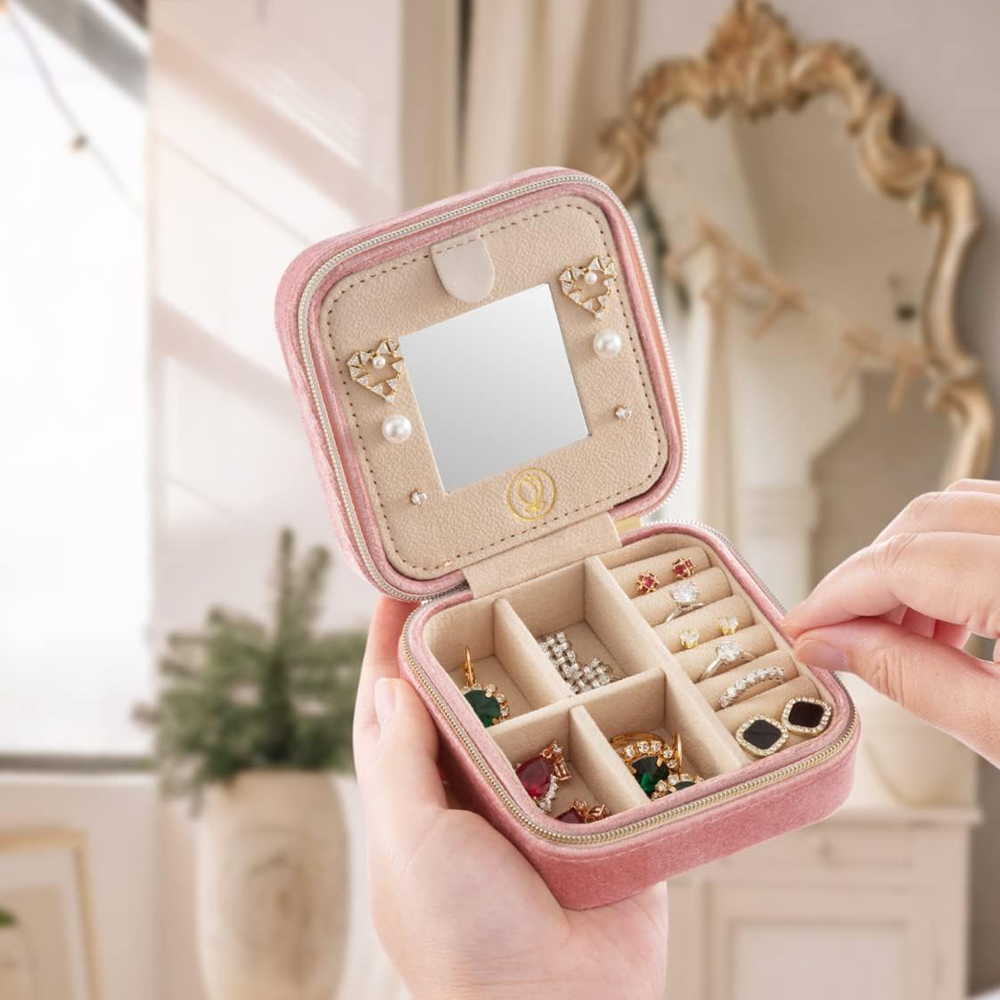 Travel Jewelry Case, Mini Portable Jewelry Travel Boxes, Small Jewelry Organizer for Rings, Earrings, Pendants, Watches, Necklaces, Lipsticks Organizer Storage Holder Case (Pink)