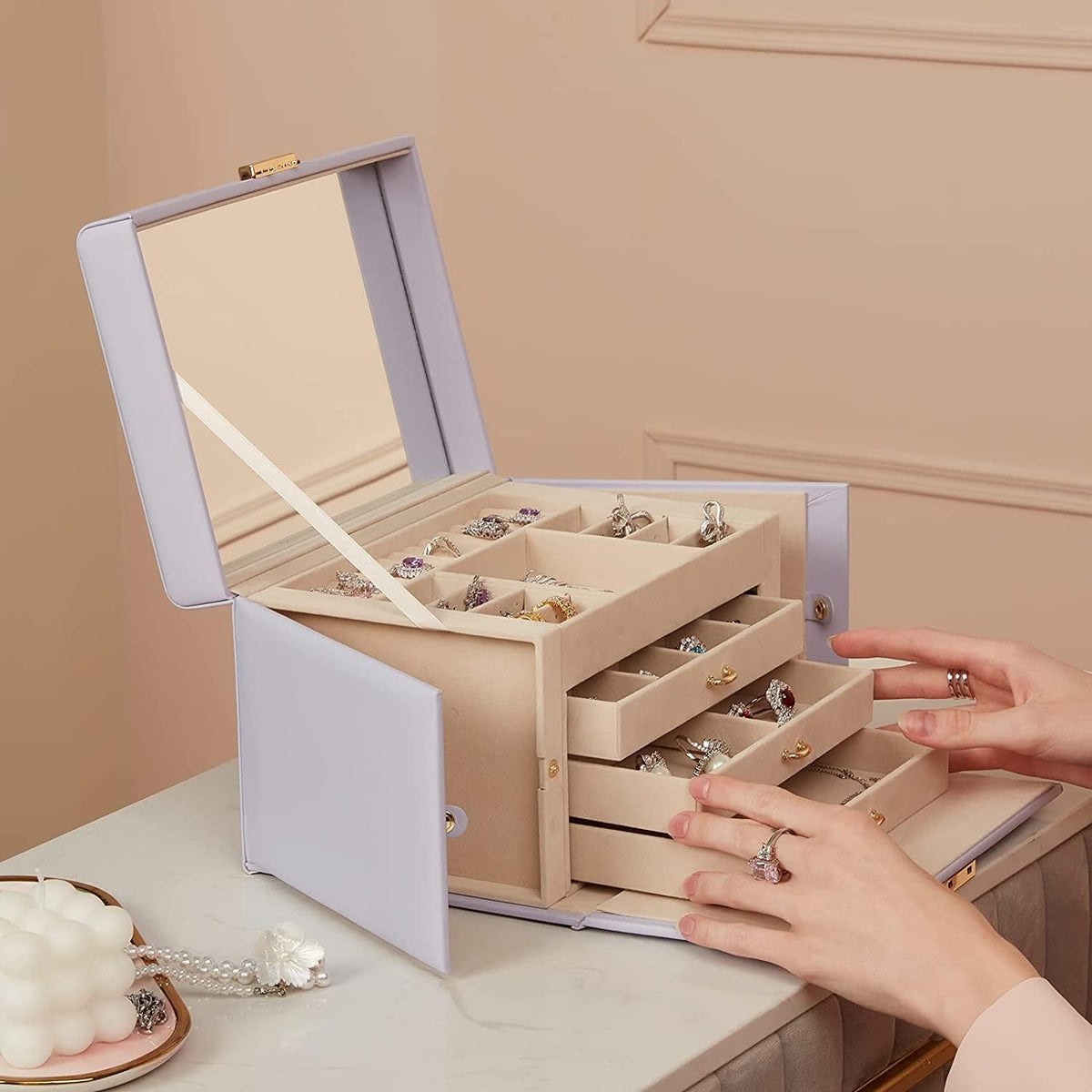 Mirrored Jewelry Box Organizer, Leather Jewelry Storage Case, Necklaces Earrings Rings Brackets Box Holder, Pearl White