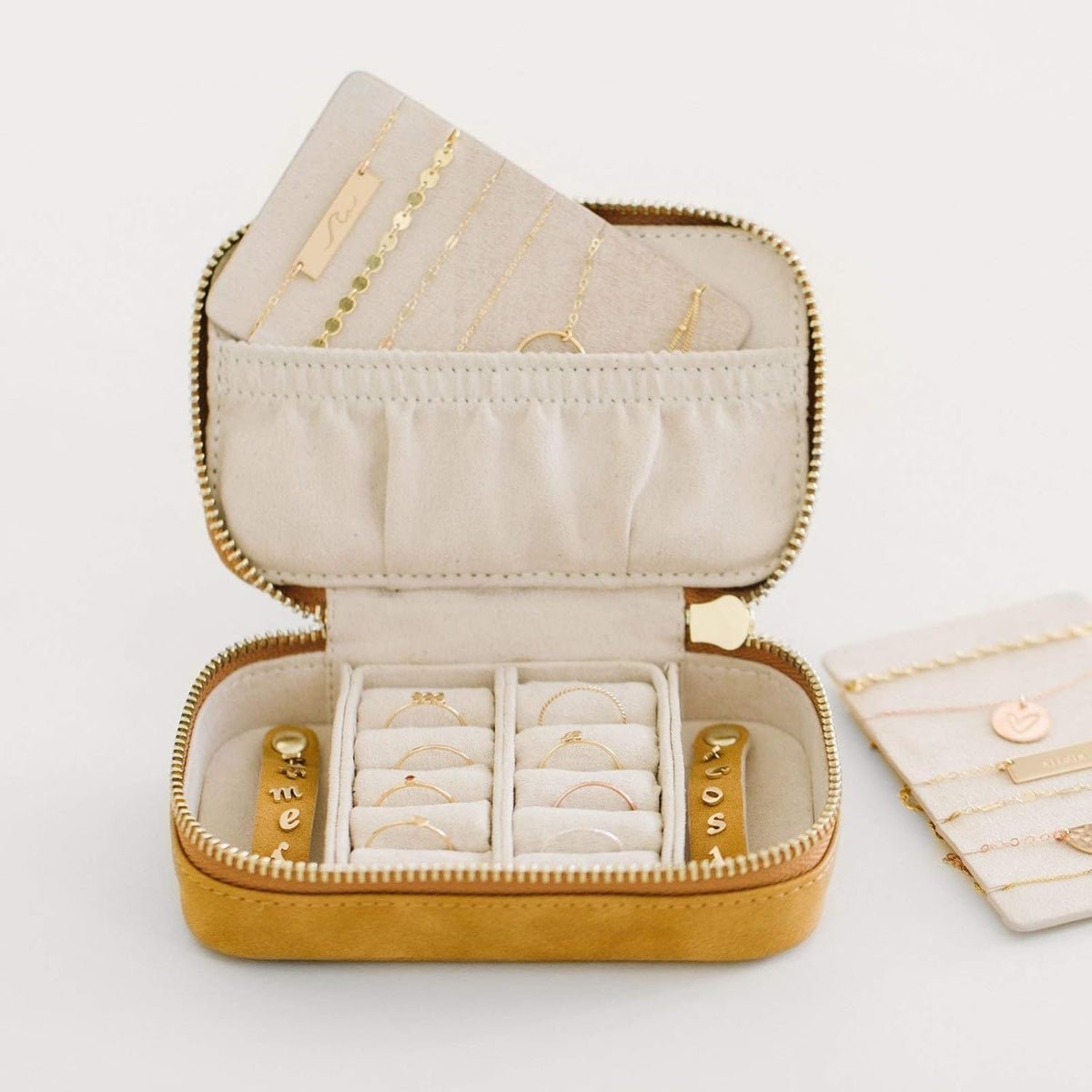 Vegan Leather Travel Jewelry Case with Zipper - Portable Necklace & Earring Holder Organizer for Women Girls, Velvet-Lined Ring Box with Anti-Tarnish Design, Cream