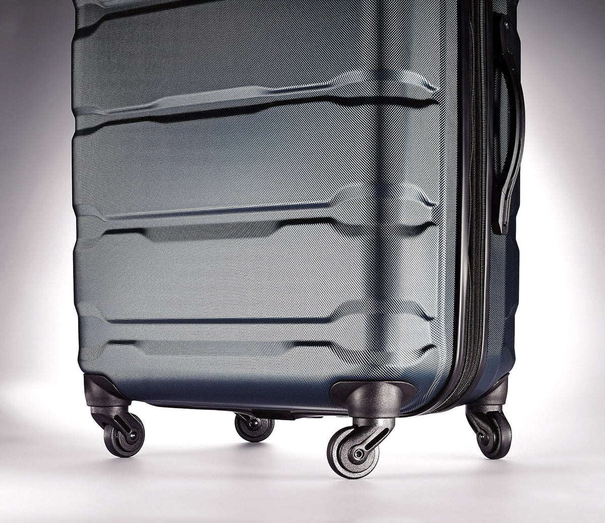 Omni PC Hardside Expandable Luggage with Spinner Wheels, Black, Carry-On 20-Inch