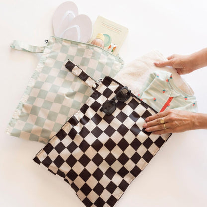 Mess Proof Wet Bags | Reusable Waterproof Wet Bags for Swimsuits | Baby Clothes | Travel & Diaper Bag (Black, Green Checkers) - Colors A
