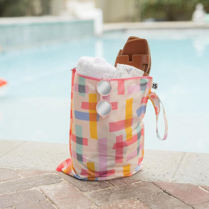 Mess Proof Wet Bags | Reusable Waterproof Wet Bags for Swimsuits | Baby Clothes | Travel & Diaper Bag (Black, Green Checkers) - Colors A