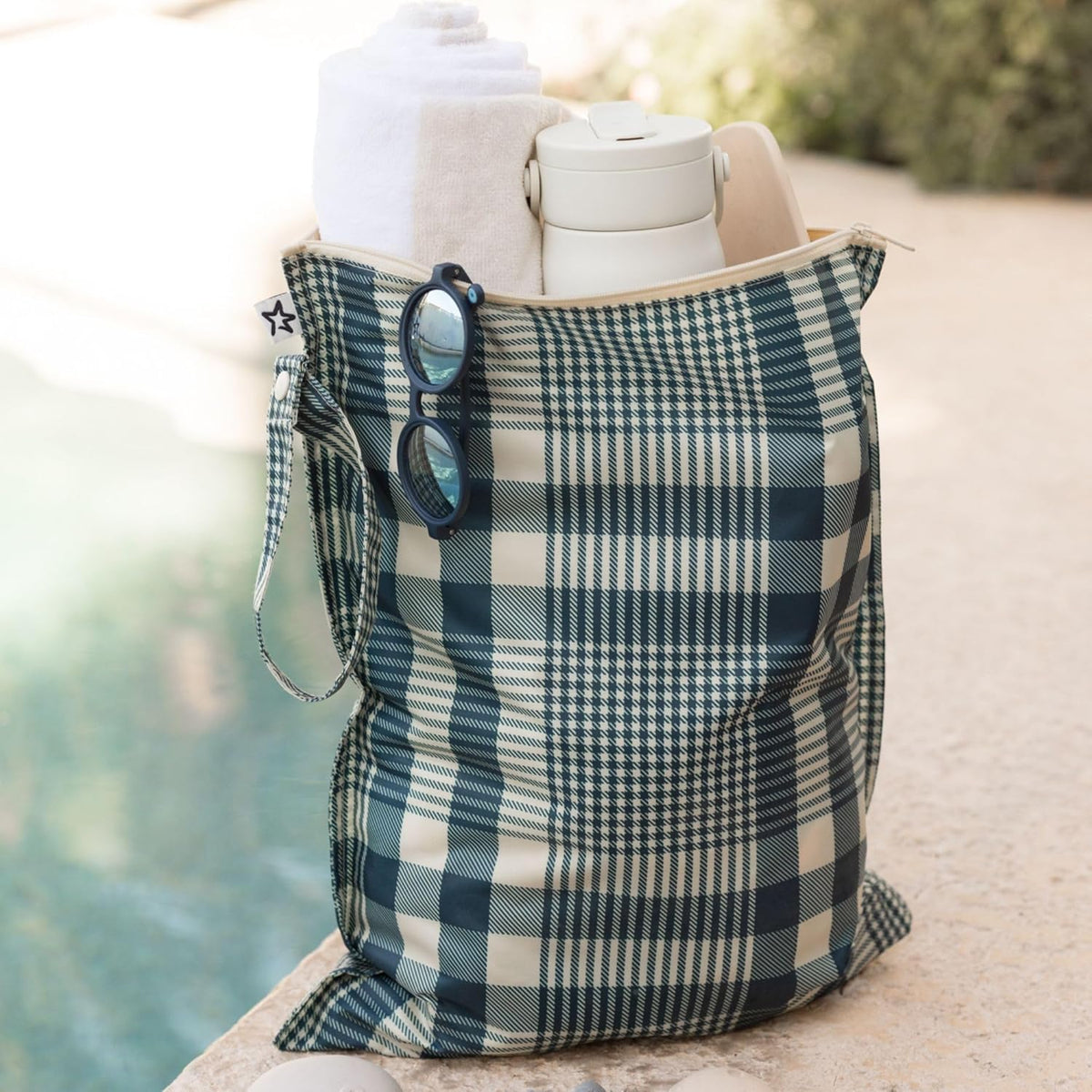 Mess Proof Wet Bags | Reusable Waterproof Wet Bags for Swimsuits | Baby Clothes | Travel & Diaper Bag (Black, Green Checkers) - Colors A