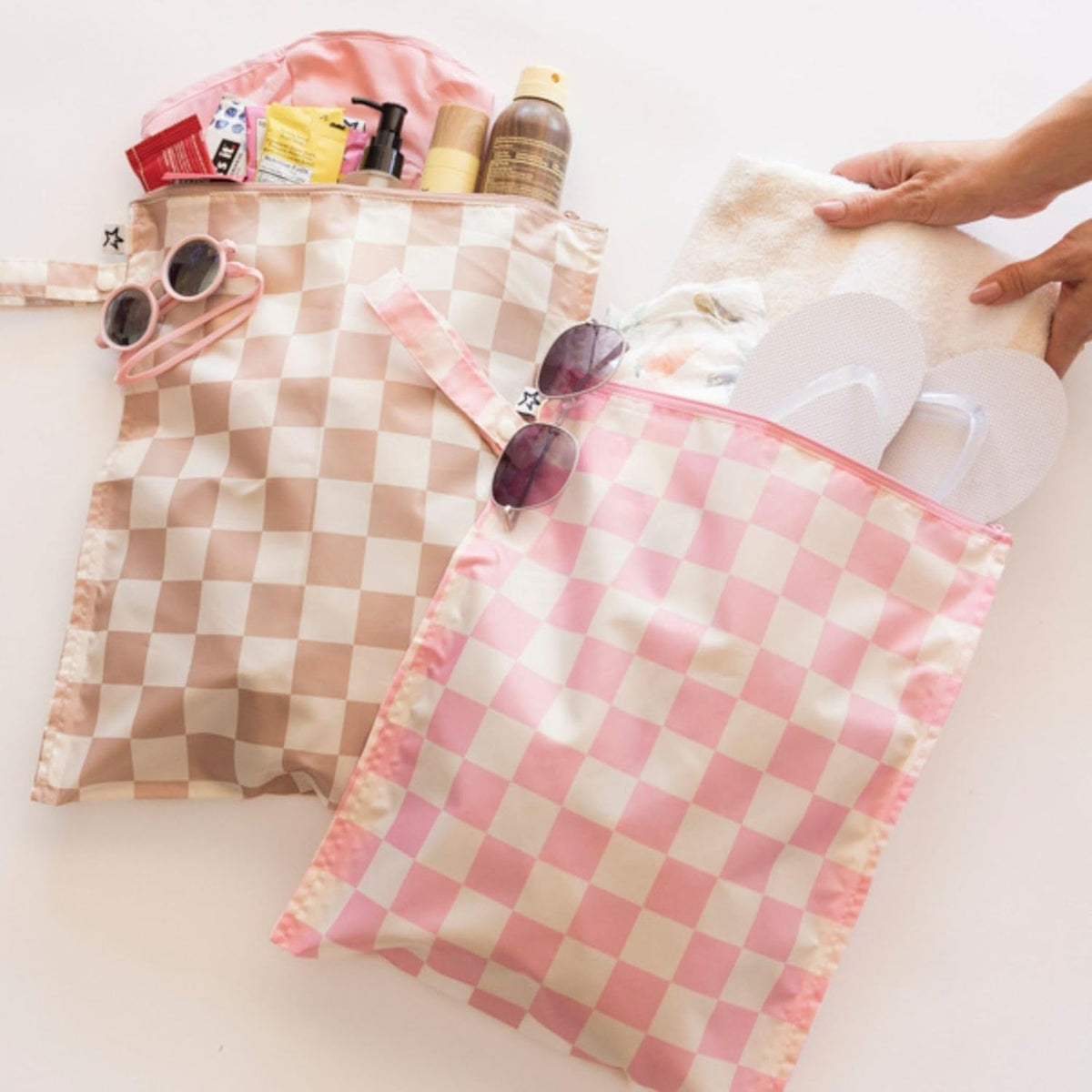 Mess Proof Wet Bags | Reusable Waterproof Wet Bags for Swimsuits | Baby Clothes | Travel & Diaper Bag (Black, Green Checkers) - Colors A
