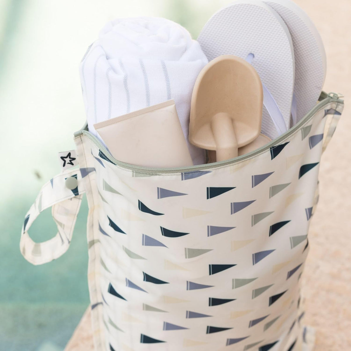 Mess Proof Wet Bags | Reusable Waterproof Wet Bags for Swimsuits | Baby Clothes | Travel & Diaper Bag (Black, Green Checkers) - Colors A