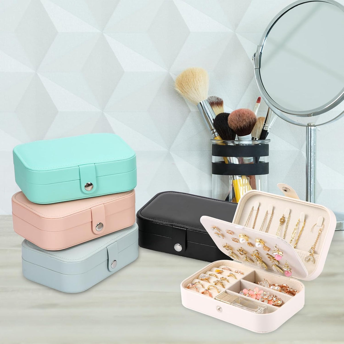 Travel Jewelry Box, PU leather Small Jewelry Organizer For Female Girls, double layer portable mini travel case for storing earrings, rings, necklaces.(Black)