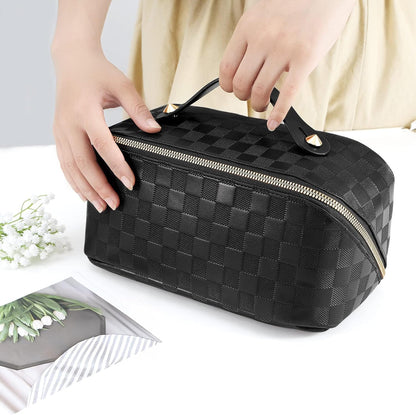 Large Capacity Travel Cosmetic Bag - Portable Makeup Bags for Women Waterproof PU Leather Checkered Makeup Organizer Bag with Dividers and Handle,Toiletry Bag for Cosmetics