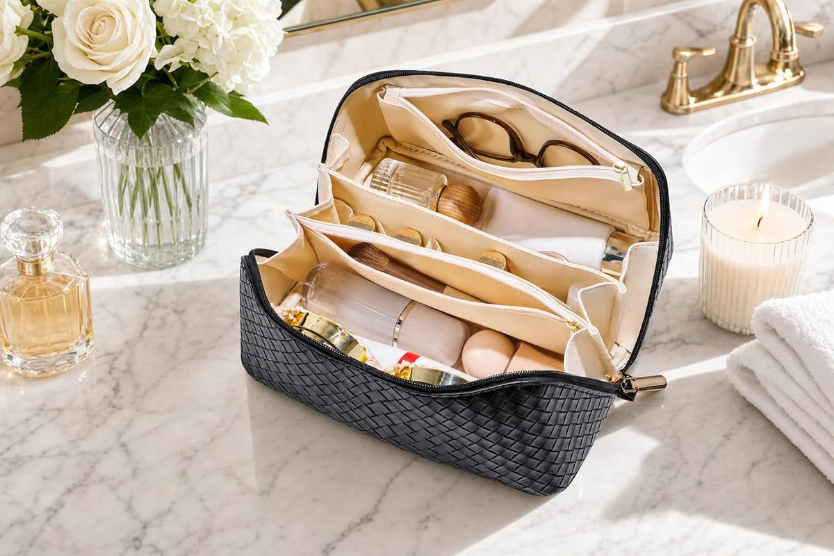 Large Capacity Travel Cosmetic Bag - Portable Makeup Bags for Women Waterproof PU Leather Checkered Makeup Organizer Bag with Dividers and Handle,Toiletry Bag for Cosmetics