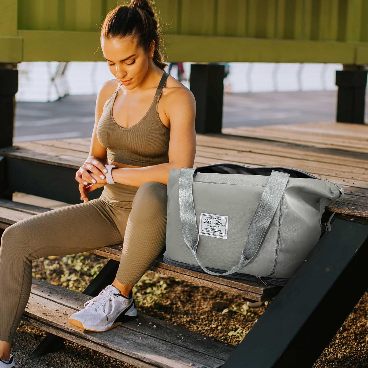 Large Capacity Folding Travel Bag,Expansion Travel Duffel Bag with Dry and Wet Separation Portable Travel Duffel Bag