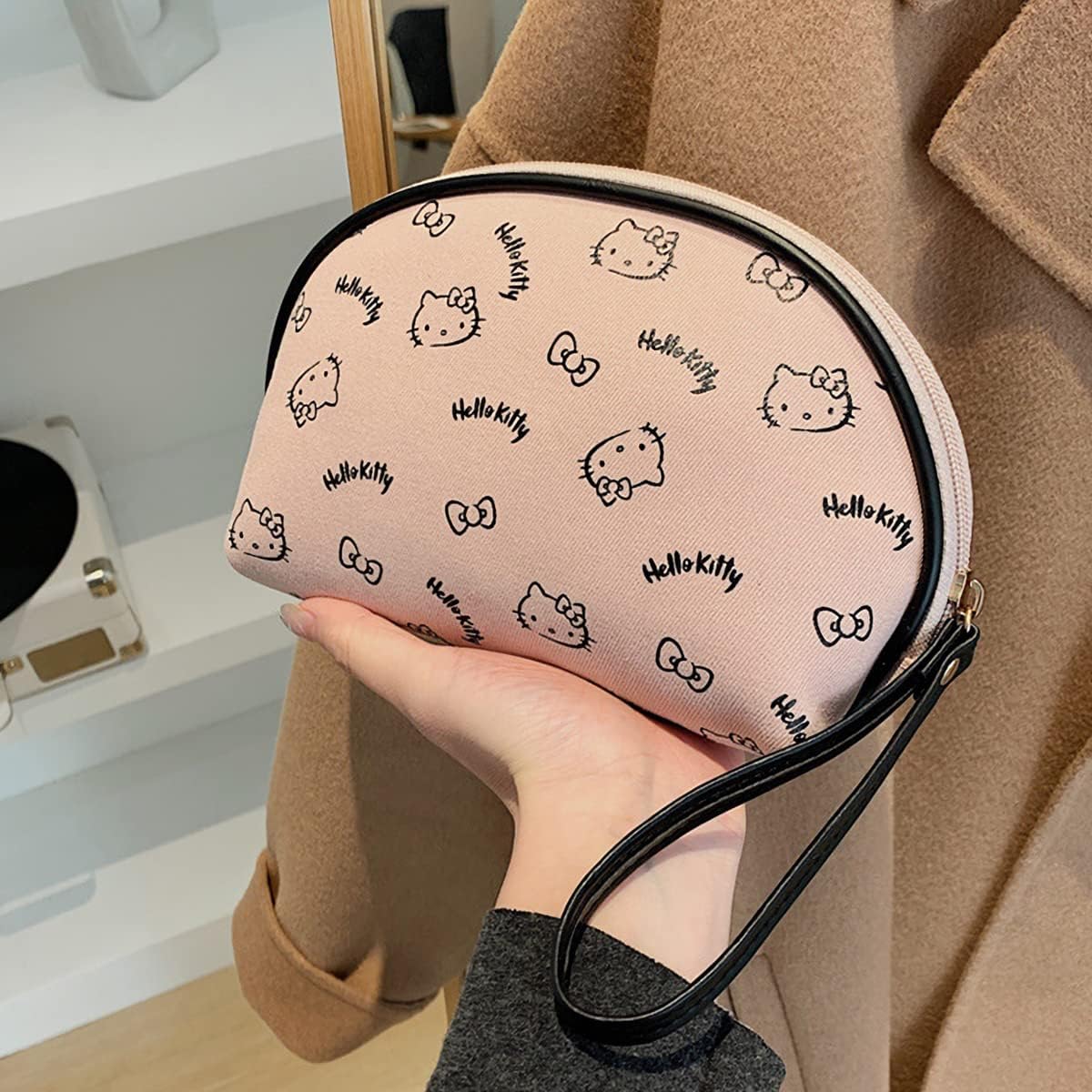 Makeup Bag Large Waterproof Cosmetic Bags with Divider and Brush Holder,Cute Printed Makeup Organizer for Women Traveling,Portable Toiletry Bag for Girls