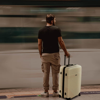 RESILIENCE Luggage with Spinner Wheels | Durable Lightweight Hardshell Spacious Travel Bag with Handle and Trolley | 20-Inch Carry On Small Luggage | Charcoal