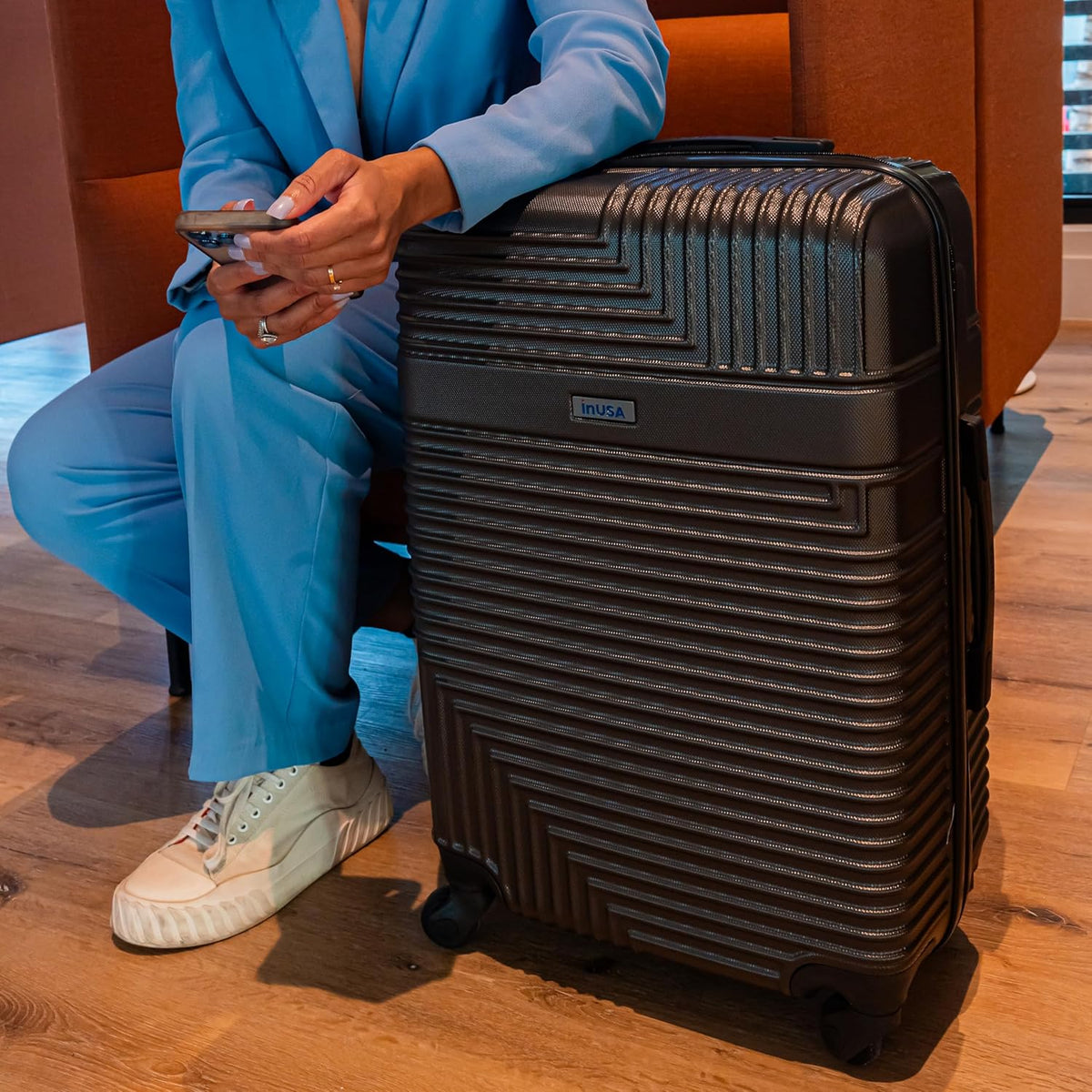 RESILIENCE Luggage with Spinner Wheels | Durable Lightweight Hardshell Spacious Travel Bag with Handle and Trolley | 20-Inch Carry On Small Luggage | Charcoal