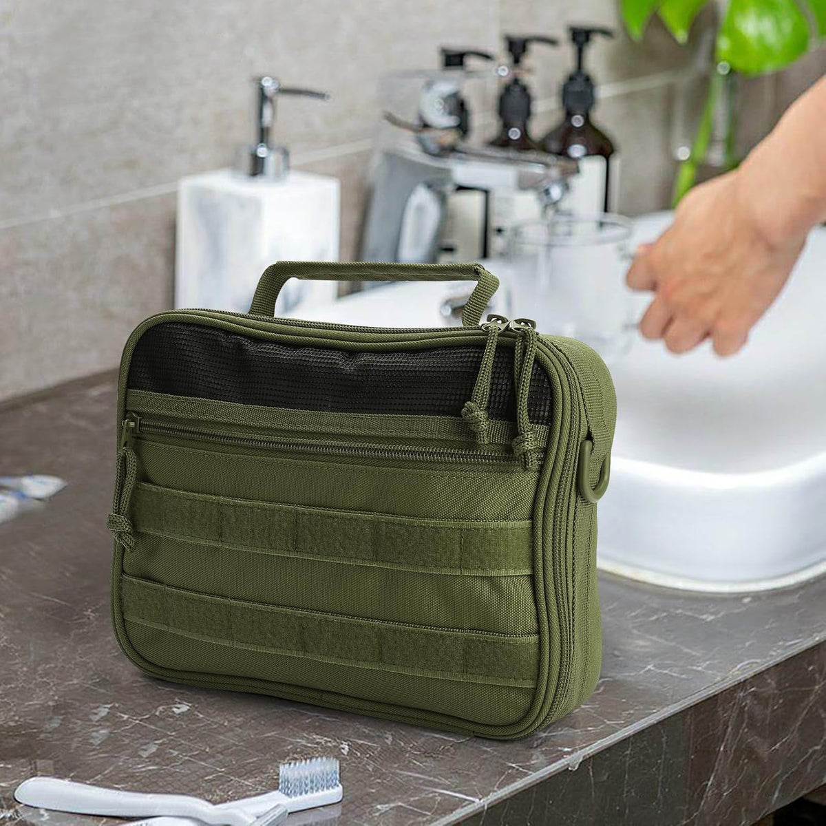 Tactical Travel Toiletry Bag for Men and Women, Hanging Travel Toiletry Organizer Dopp Kit, Toiletries Shaving Hygiene Bathroom Bag,Men's Toiletry Bag for Short Trips Camping - Black