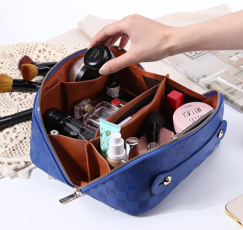 Cessfle Large Capacity Travel Cosmetic Bag Plaid Checkered Makeup Bag Portable Leather Waterproof Skincare Bag with Handle and Divider for Women 01-Pink