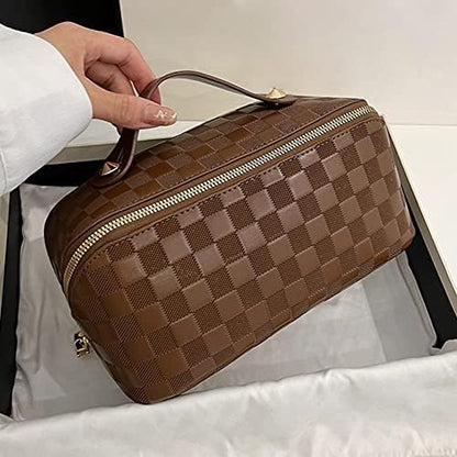 Cessfle Large Capacity Travel Cosmetic Bag Plaid Checkered Makeup Bag Portable Leather Waterproof Skincare Bag with Handle and Divider for Women 01-Pink