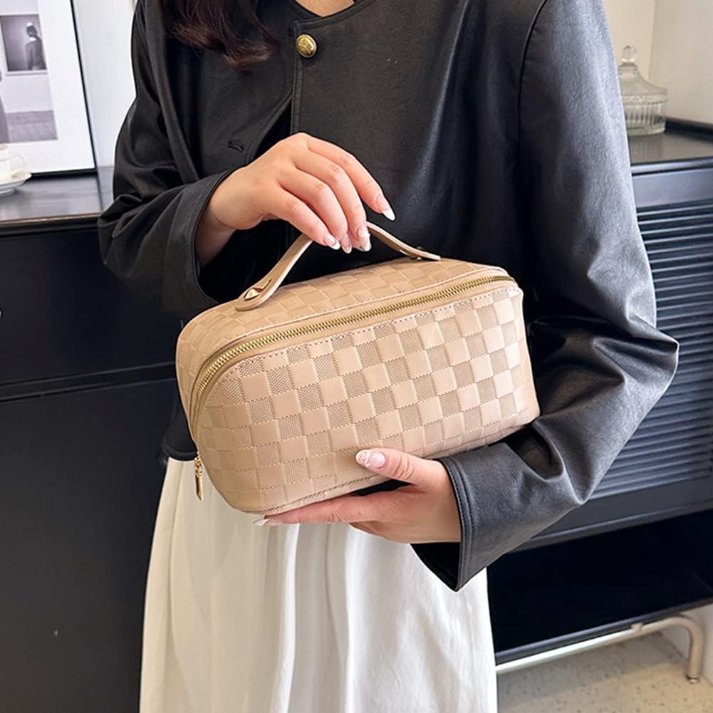 Cessfle Large Capacity Travel Cosmetic Bag Plaid Checkered Makeup Bag Portable Leather Waterproof Skincare Bag with Handle and Divider for Women 01-Pink