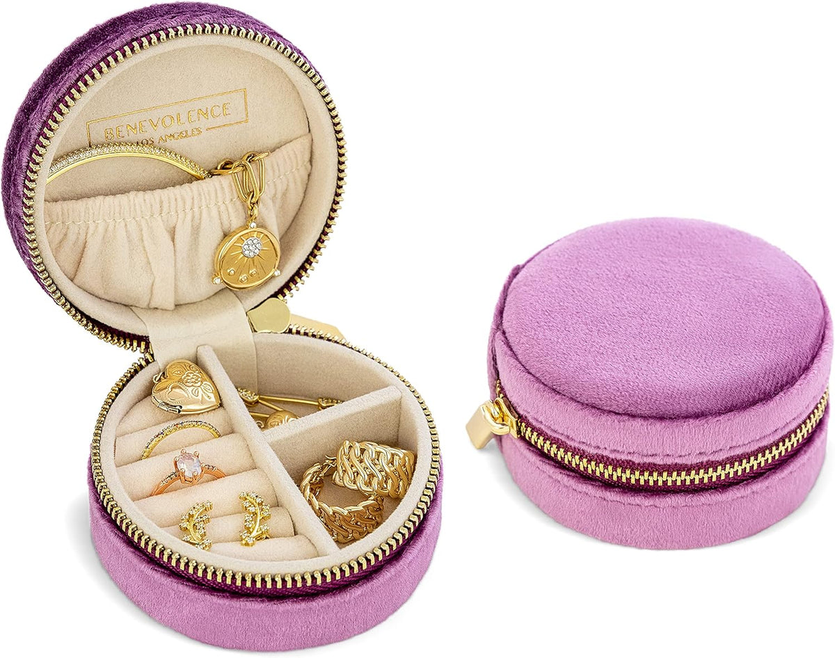 Velvet Travel Jewelry Box for Women – Compact Round Zipper Case for Rings, Earrings & Necklaces – Small Portable Organizer & Giftable Storage – Lilac