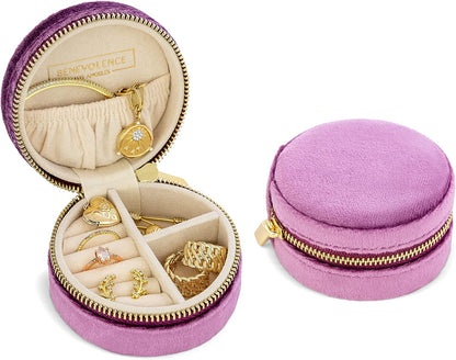 Velvet Travel Jewelry Box for Women – Compact Round Zipper Case for Rings, Earrings & Necklaces – Small Portable Organizer & Giftable Storage – Lilac