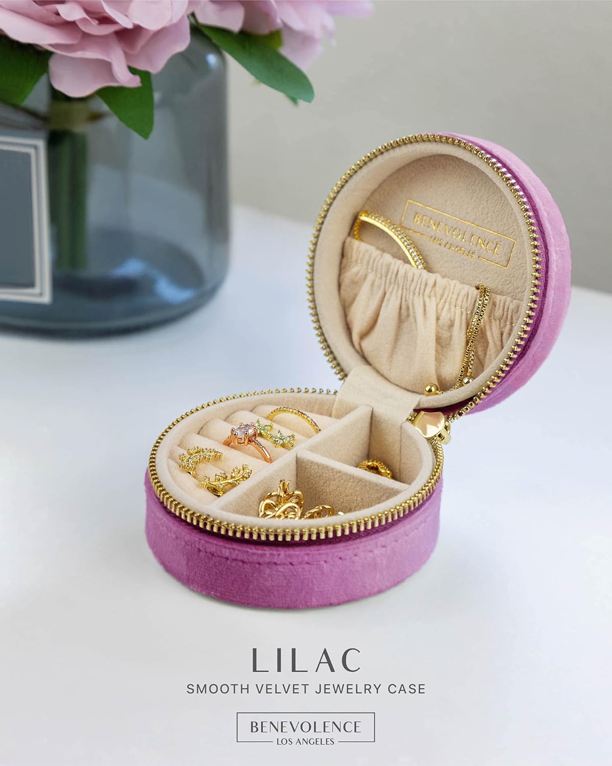 Velvet Travel Jewelry Box for Women – Compact Round Zipper Case for Rings, Earrings & Necklaces – Small Portable Organizer & Giftable Storage – Lilac
