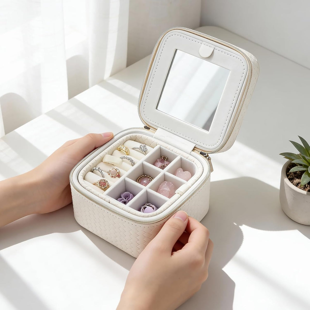 Travel Jewelry Case for Woman, Small Travel Jewelry Box with Mirror,4.72×4.72×3.54 inches,Portable Design Travel Jewelry Organizer,Double Headed Zipper