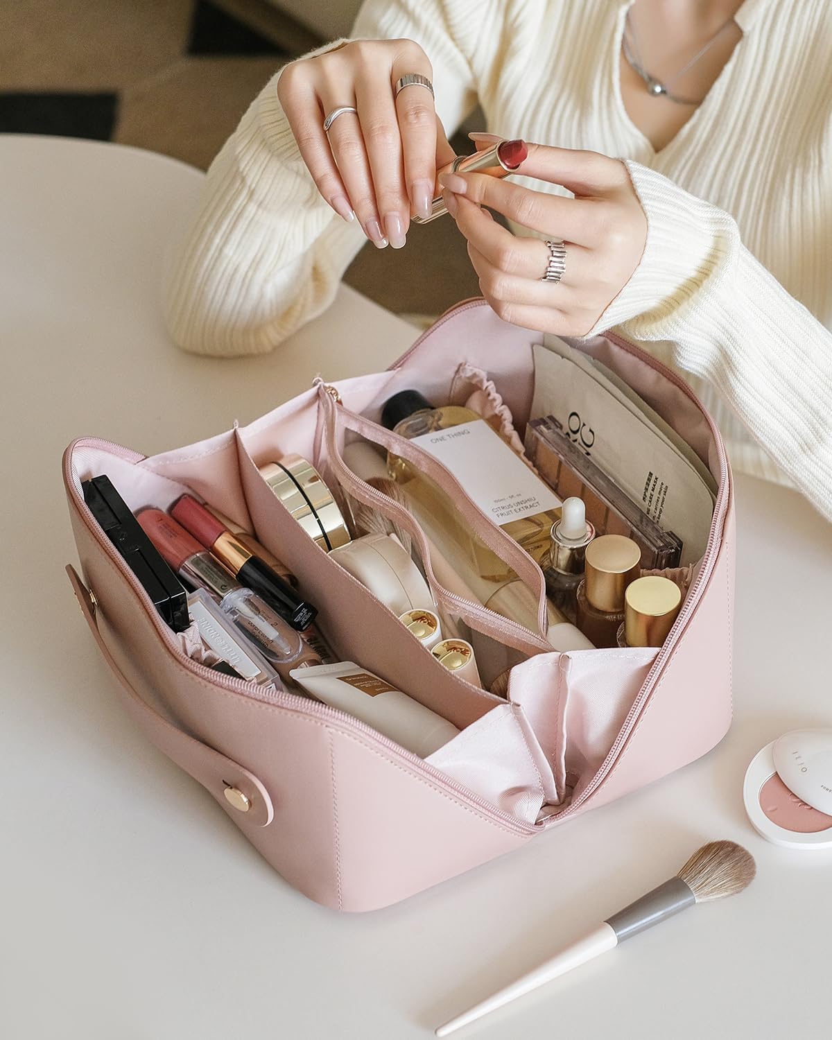 Travel Makeup Bag, Large Capacity Cosmetic Bag for Women, Waterproof PU Leather, Flat Open Portable Toiletry Bag for Skincare, Brushes & Travel Essentials - Colors B