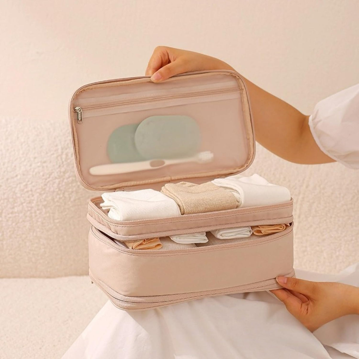 Bra Lingerie Travel Organizer Multifunctional Large Capacity Underwear Storage Bag Bra Holder for Travel Intimates Case (beige)
