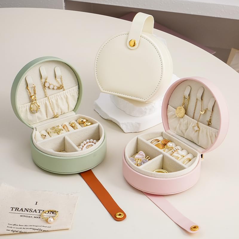 Small Travel Jewelry Case, Portable Jewelry Organizer Box for Necklace Rings Earrings, Travel Essentials Jewelry Storage for Women Girls, Green