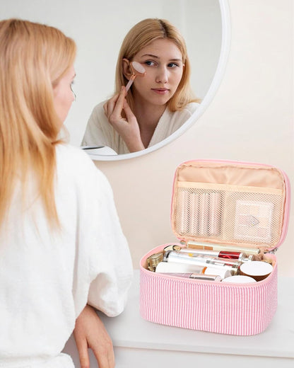 Travel Makeup Bag, Small Floral Cosmetic Bag with Makeup Brush Compartment, Portable Makeup Pouch for Women, Double Layer Makeup Organizer Bag Cute Toiletry Bag