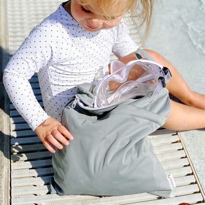 ALVA 2pcs Cloth Diaper Wet Dry Bags Waterproof Reusable with Two Zippered Pockets Travel Beach Pool Daycare Soiled Baby Items Yoga Gym Bag for Swimsuits or Wet Clothes LX-AMD0912 - Colors B
