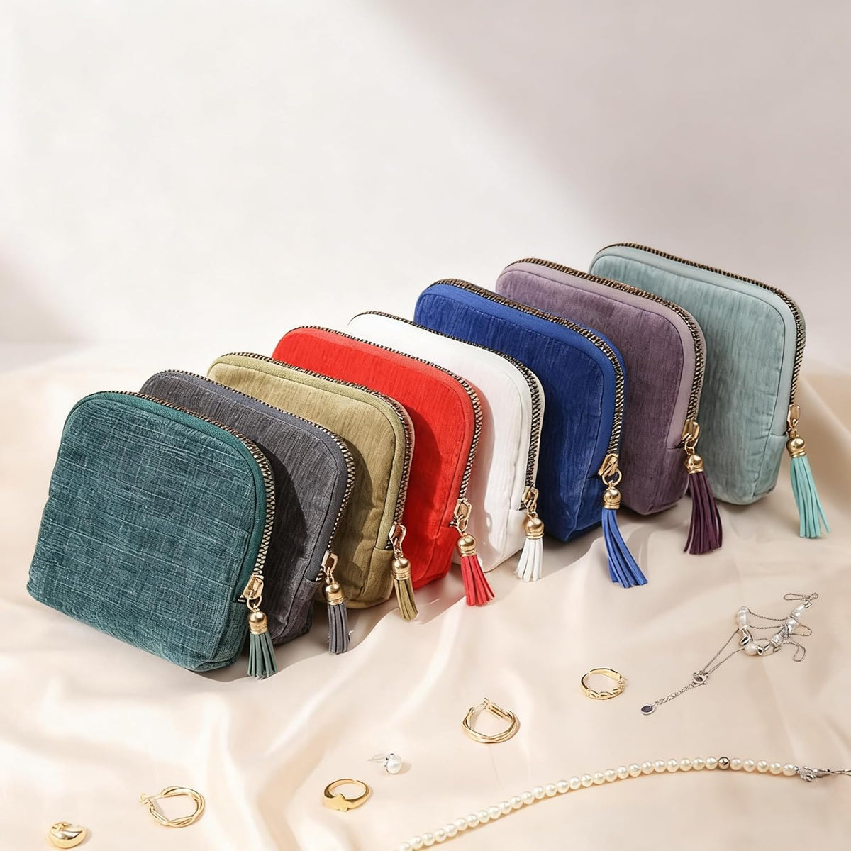 Small Jewelry Travel Case, Portable Travel Jewelry Organizer Soft Velvet Organizer Pouch Mini Travel Jewelry Bag with Zipper for Earring Crystal Bracelet Ring,Anti-Scratch(Blackish Green)
