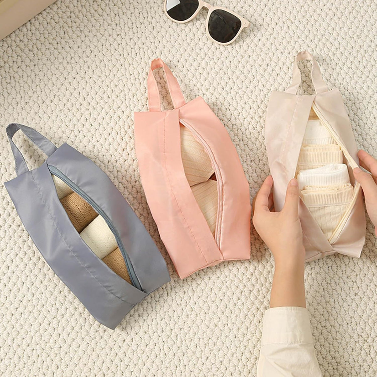 Water Travel Organiser with Carry Handle Foldable Storage for Clothes Cosmetics Toiletries Travel Underwear Storage Bag