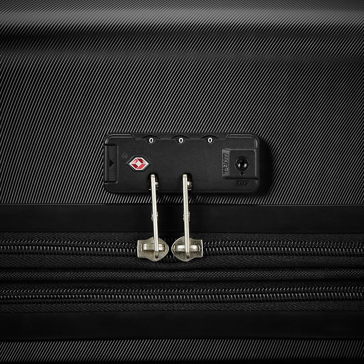 Evolve SE Hardside Expandable Luggage with Double Spinner Wheels, Bass Black, Carry-on
