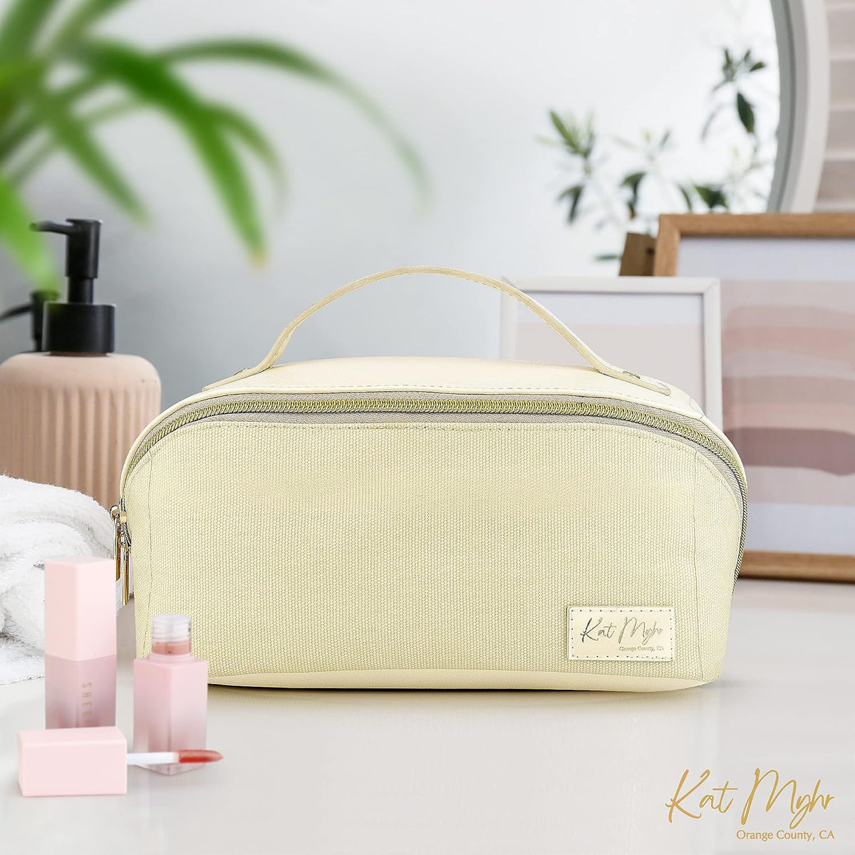 Large Capacity Travel Cosmetic Bag - Waterproof Makeup Organizer Cosmetics Make Up for Women Cute