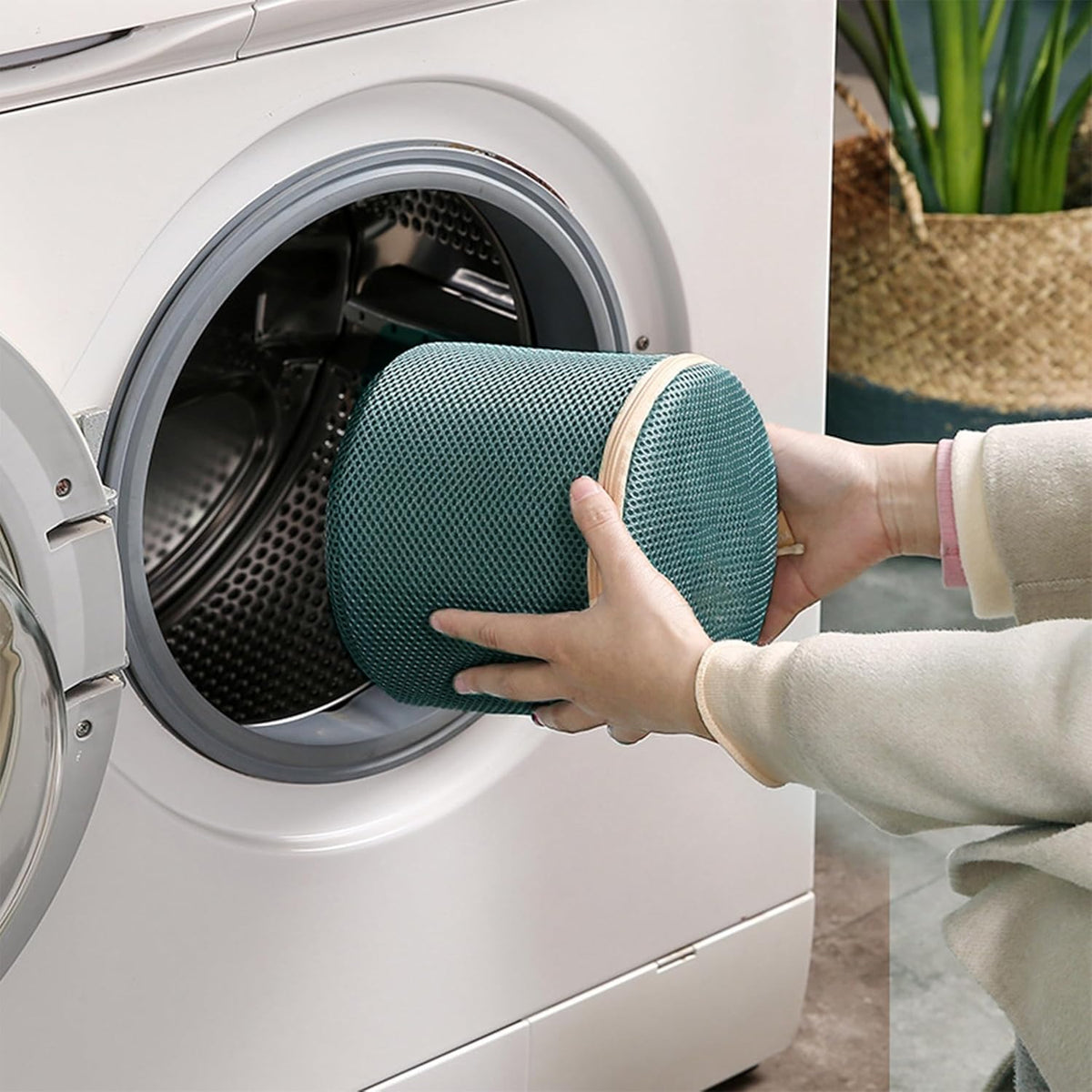 2 Pack Bra Laundry Bags for Washing Machine, Delicate Underwear Wash Bags with Anti-Deformation Structure & Fixed Friction Plates