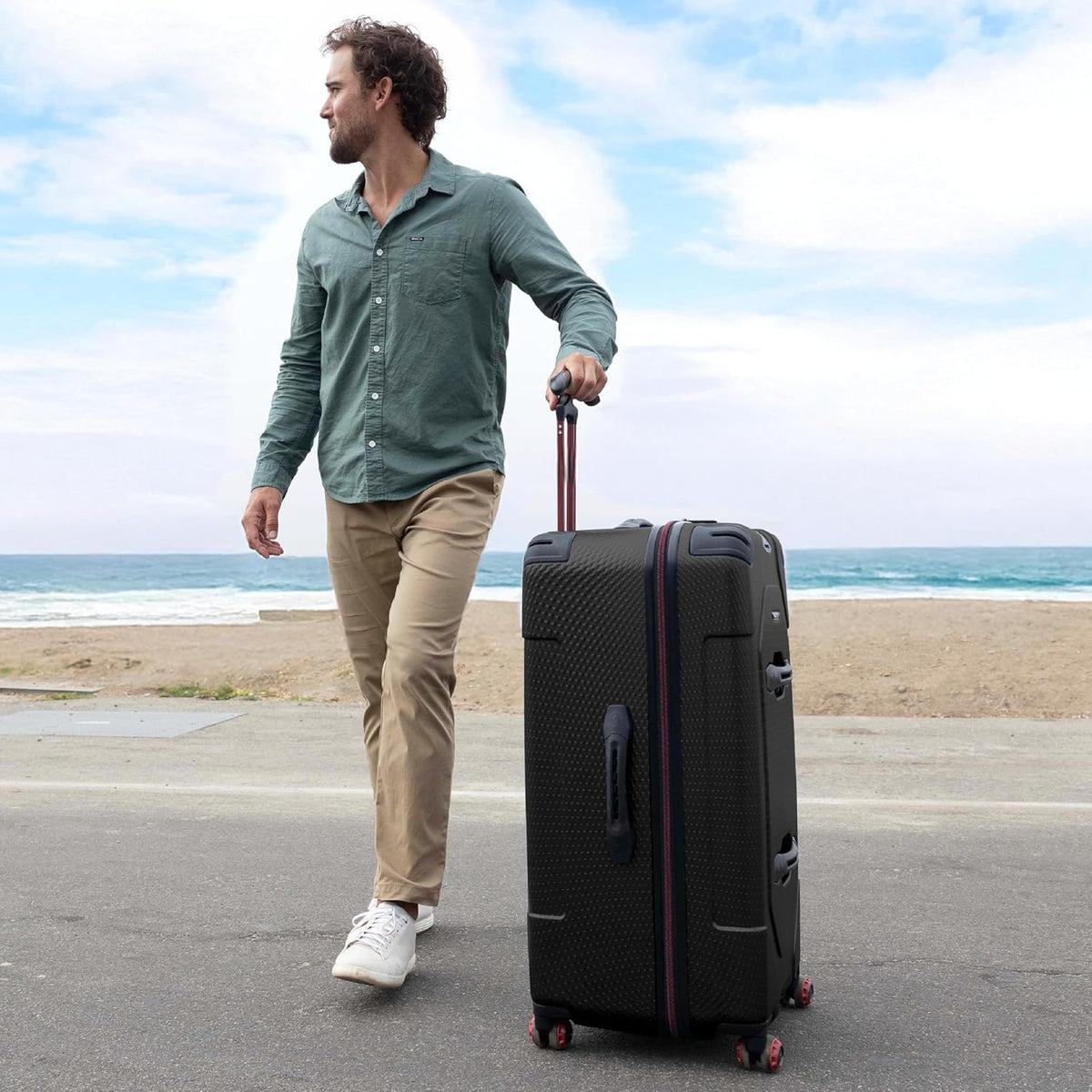 Maxporter II Polycarbonate Hardside Trunk with Spinner Wheels, Navy, 22-Inch Carry-on Luggage