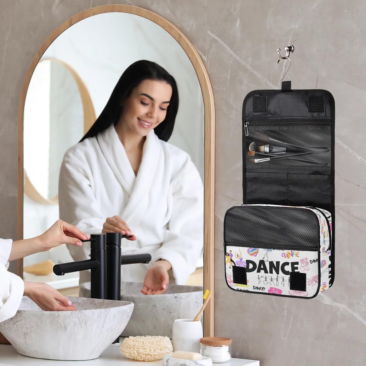 Travel Toiletry Bag for Women Men with Hanging Hook Pink Retro Western Print Cowboy Pattern Makeup Cosmetic Bag Organizer Travel Bag for Toiletries Essentials Accessories, Large Size