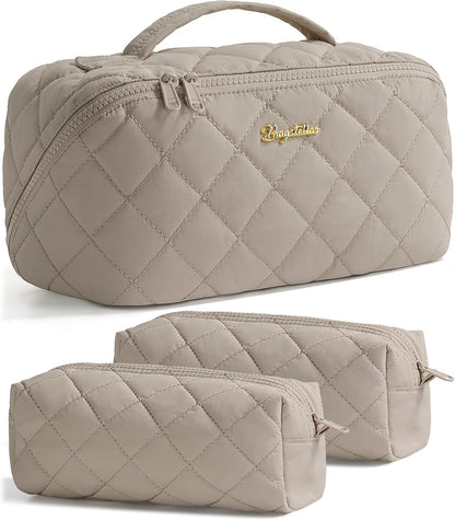 Travel Makeup Bag, 3 Pcs Large Capacity Puffy Toiletry Bag for Women, Open Flat Quilted Make up Cosmetic Organizer w/Handle & Clear Divider Water-resistant Portable Pouch Travel Essentials, L-Oatmeal