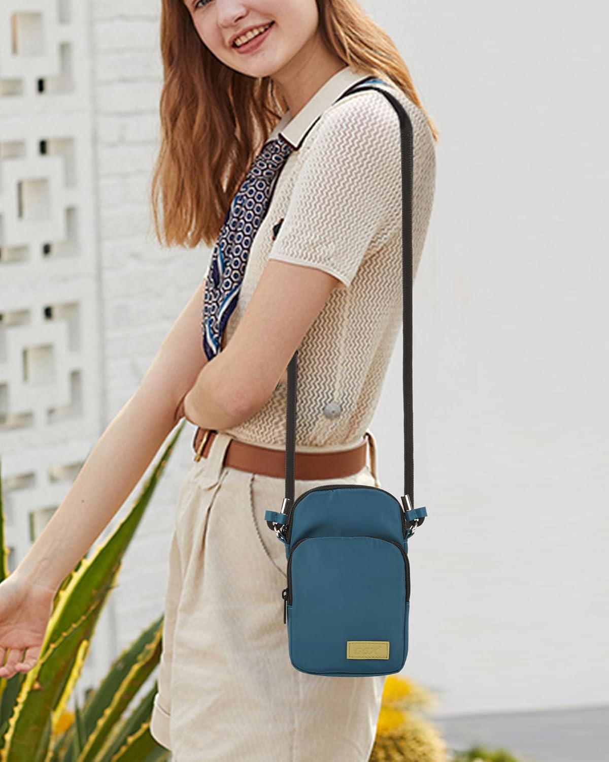 Crossbody Bag for Women Small Size Cell Phone Wallet Purse for Travelling， Travel Purse Shoulder Bag